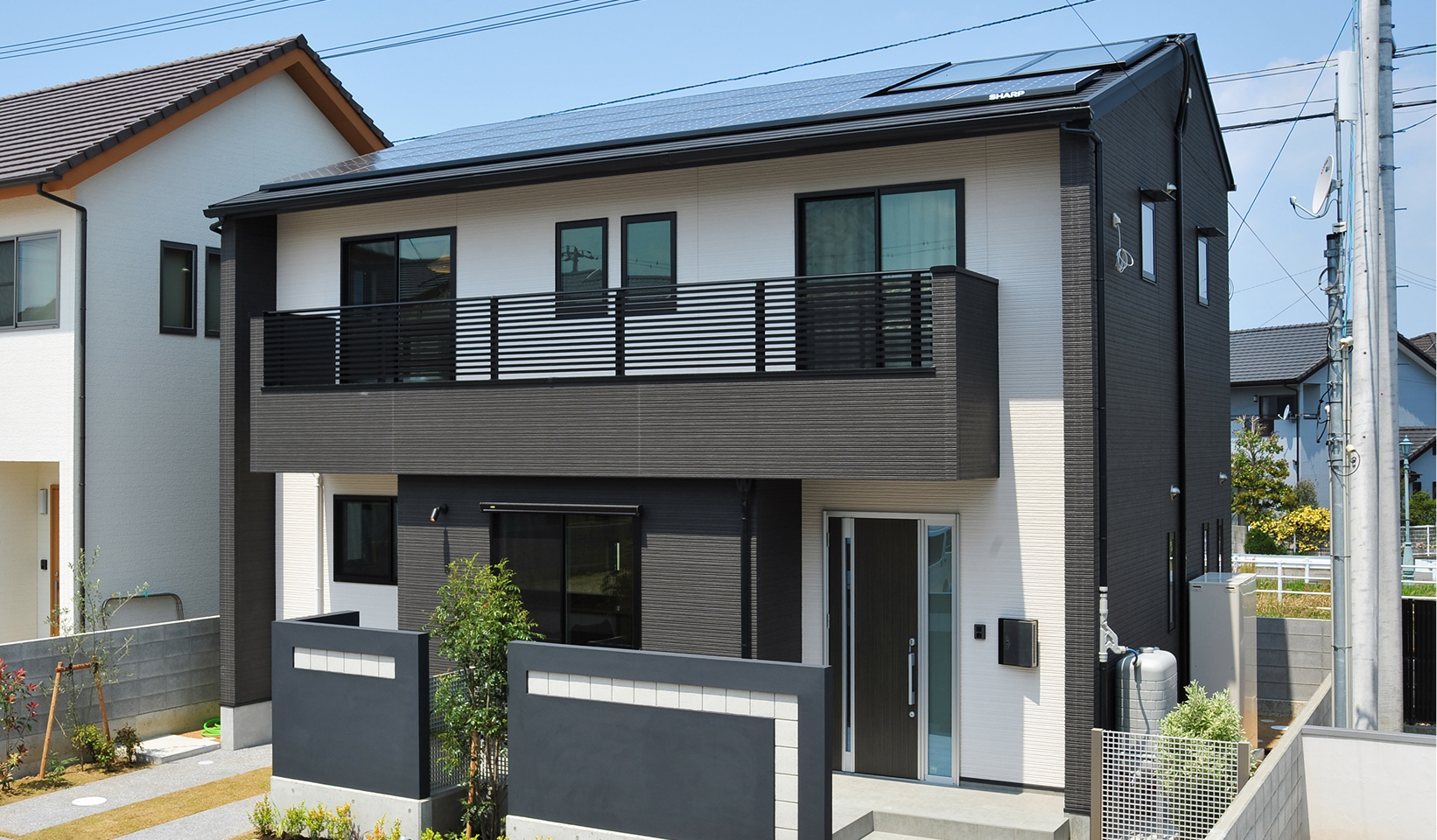 建築中の新日本建設の家