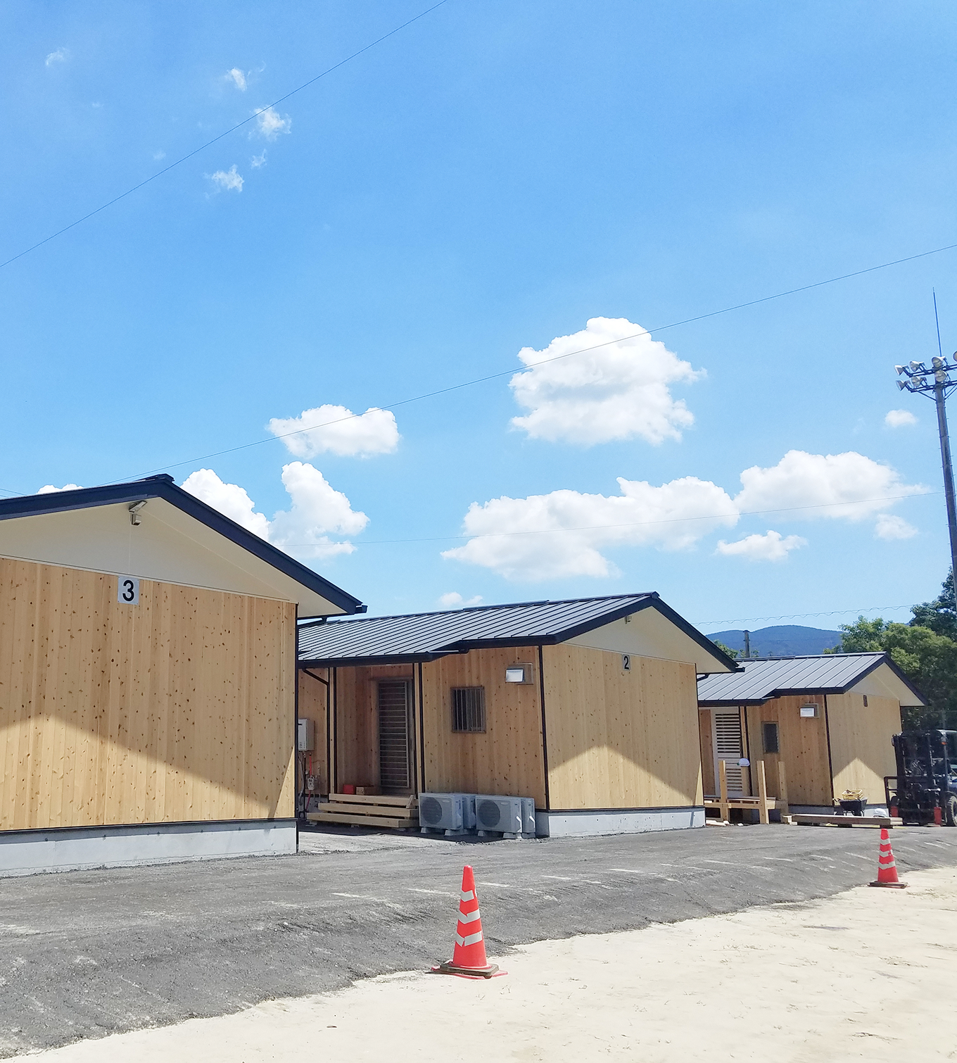 地元工務店が団結した西日本豪雨木造仮設住宅の建設