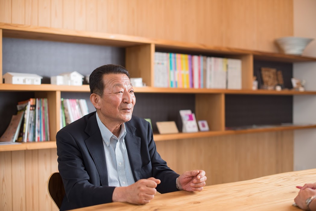 井上 秀明