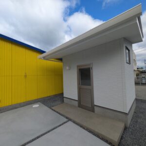 鉄骨倉庫をリノベーション　工事中をご紹介!!　partⅡ　「トイレ編」