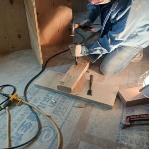 大工さんの手作業