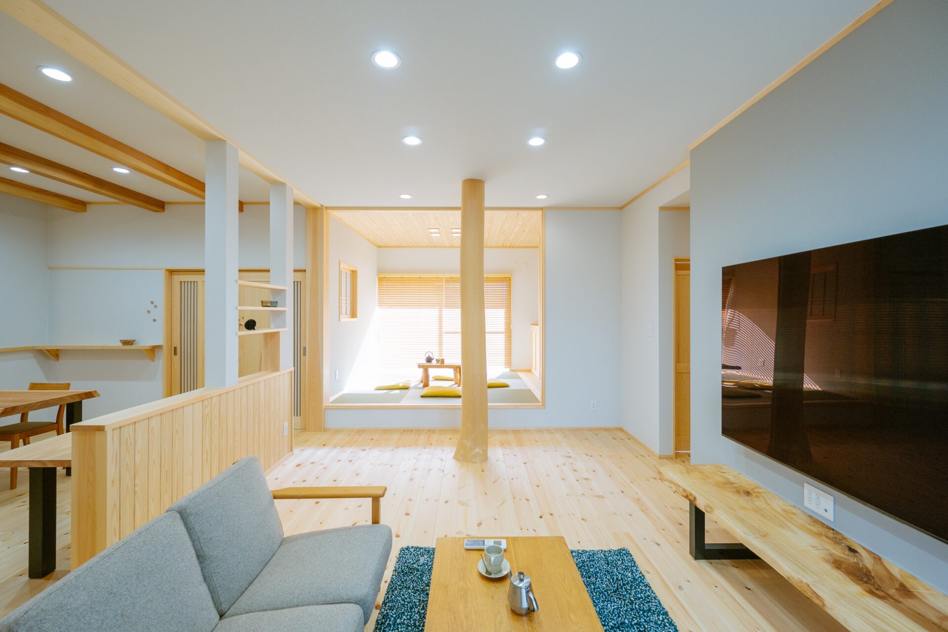 イメージ：築41年の2階建を平屋に減築リノベーション